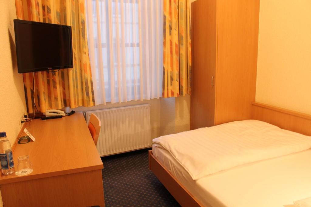 City Hotel Neuwied Room photo