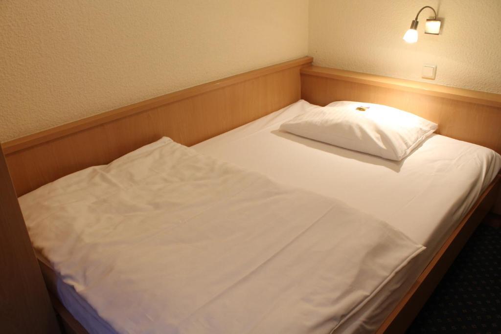 City Hotel Neuwied Room photo